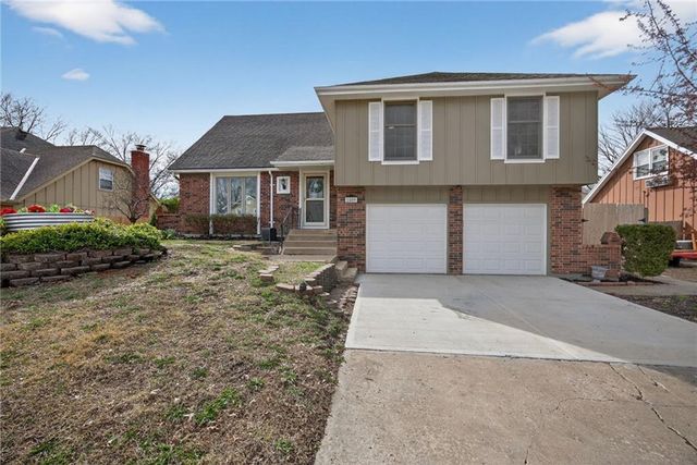 1809 S Arrowhead Drive, Olathe, KS 66062