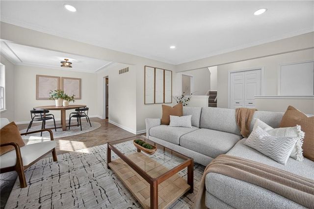 1809 S Arrowhead Drive, Olathe, KS 66062