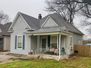 1121 W Florida Street, Springfield, MO 65803