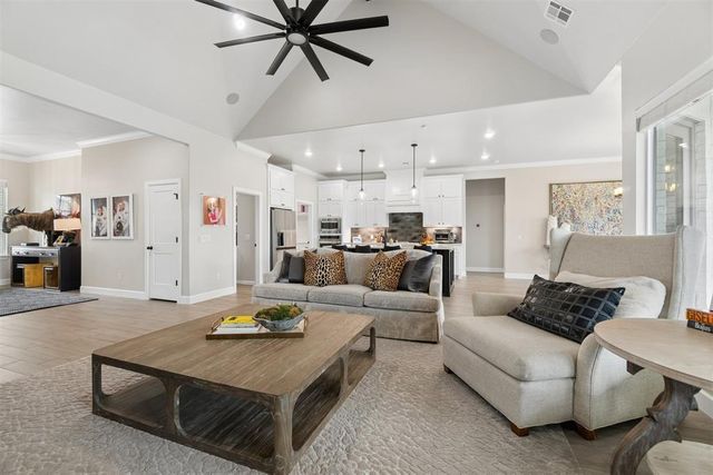 701 Maple Hill Road, Norman, OK 73069