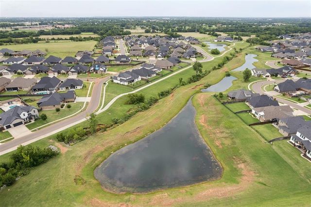701 Maple Hill Road, Norman, OK 73069