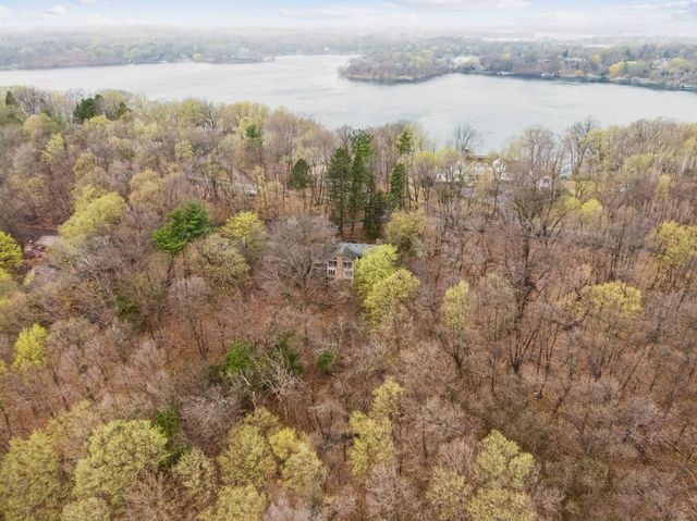5815 Ridge Road, Shorewood, MN 55331