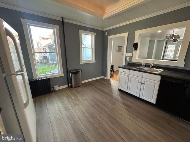 21 COLUMBIA AVE, Trenton, NJ 08618