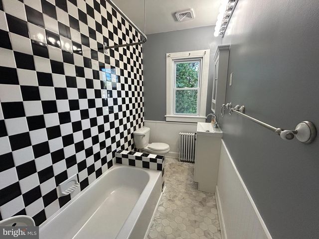 21 COLUMBIA AVE, Trenton, NJ 08618
