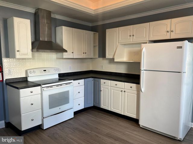 21 COLUMBIA AVE, Trenton, NJ 08618