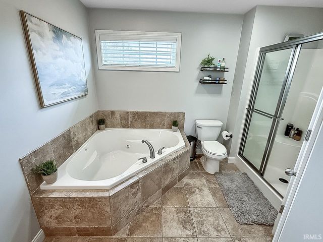 7901 Lanyard Drive, Evansville, IN 47715