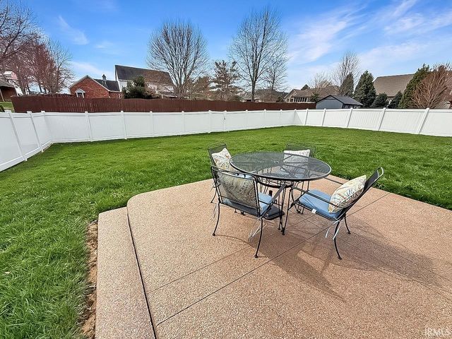 7901 Lanyard Drive, Evansville, IN 47715