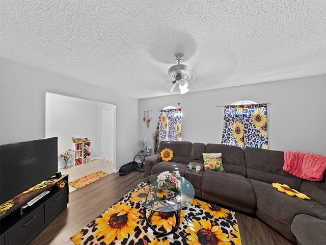 8101 Amelia Road 404, Houston, TX 77055