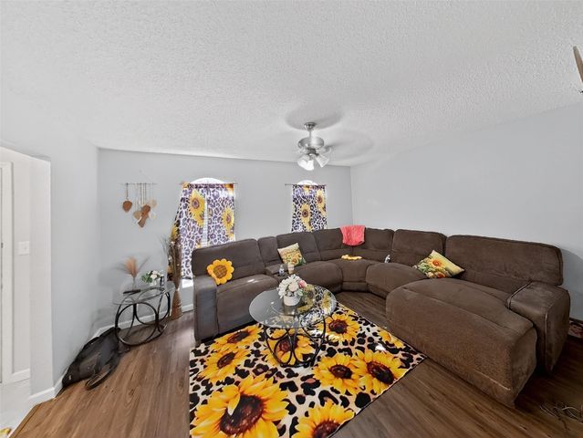 8101 Amelia Road 404, Houston, TX 77055