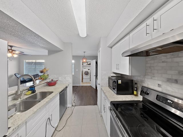 8101 Amelia Road 404, Houston, TX 77055