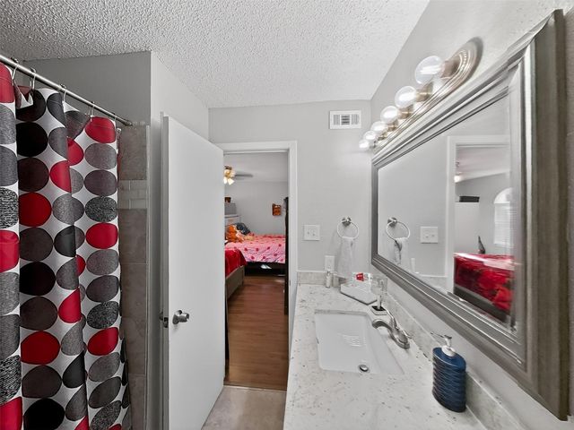 8101 Amelia Road 404, Houston, TX 77055