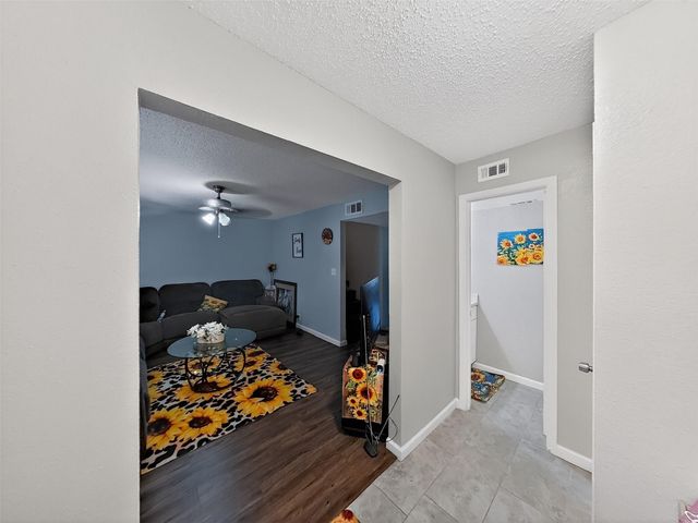 8101 Amelia Road 404, Houston, TX 77055