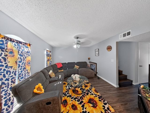 8101 Amelia Road 404, Houston, TX 77055