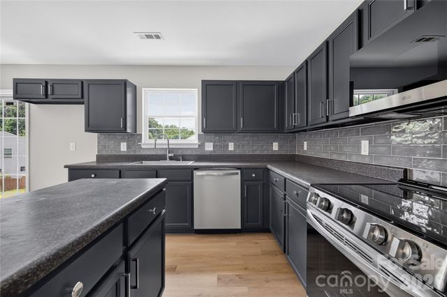 6029 Waterloo Drive, Charlotte, NC 28269