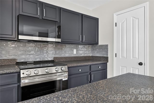 6029 Waterloo Drive, Charlotte, NC 28269