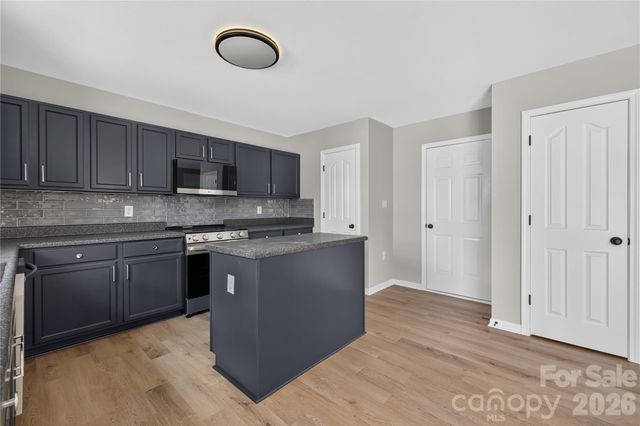 6029 Waterloo Drive, Charlotte, NC 28269