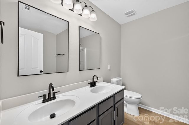 6029 Waterloo Drive, Charlotte, NC 28269