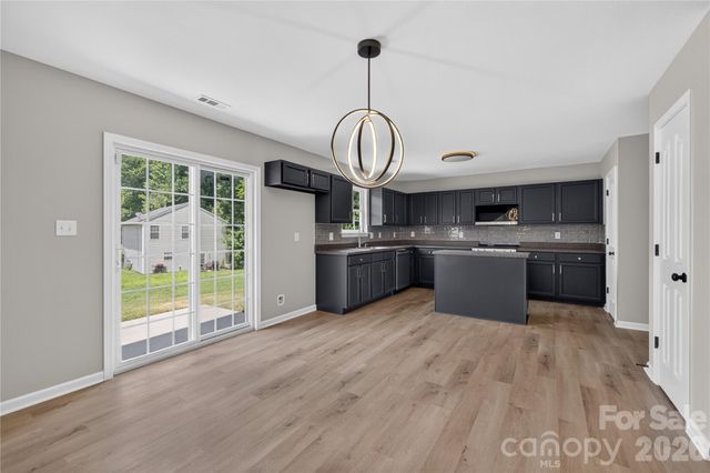 6029 Waterloo Drive, Charlotte, NC 28269