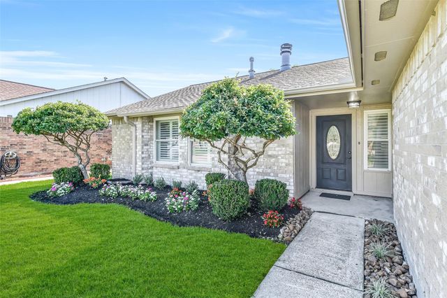 3813 Teakwood Drive, La Porte, TX 77571