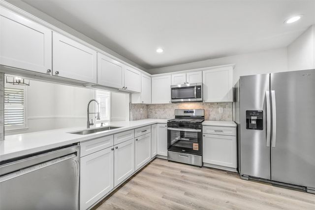 3813 Teakwood Drive, La Porte, TX 77571