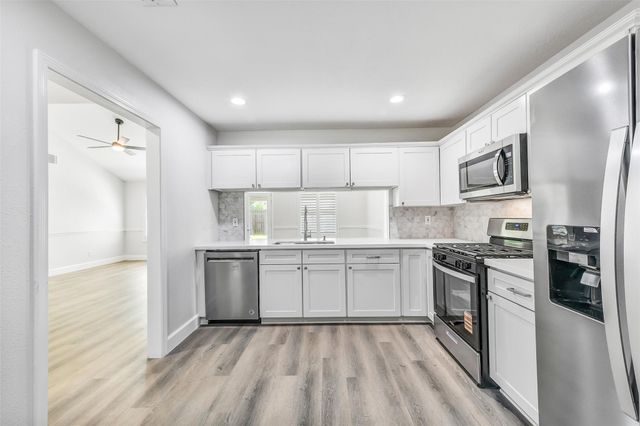 3813 Teakwood Drive, La Porte, TX 77571
