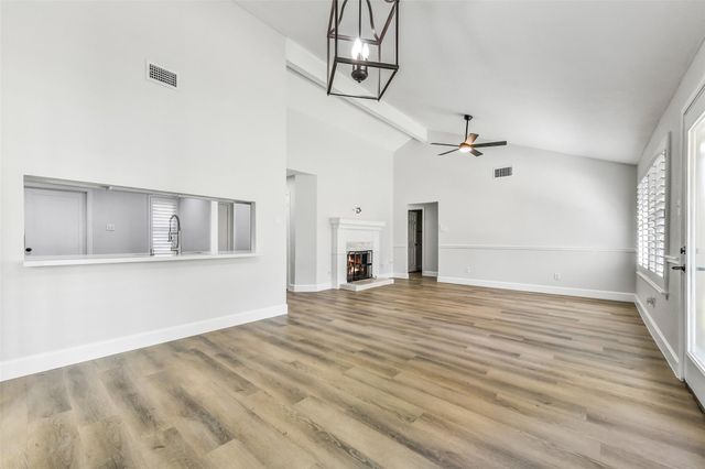 3813 Teakwood Drive, La Porte, TX 77571