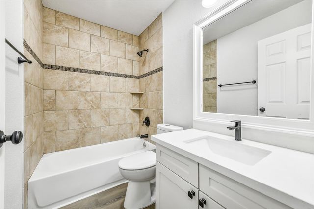 3813 Teakwood Drive, La Porte, TX 77571
