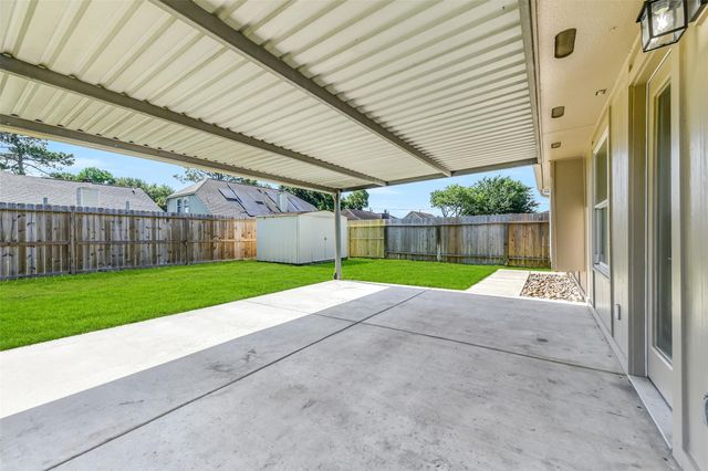 3813 Teakwood Drive, La Porte, TX 77571