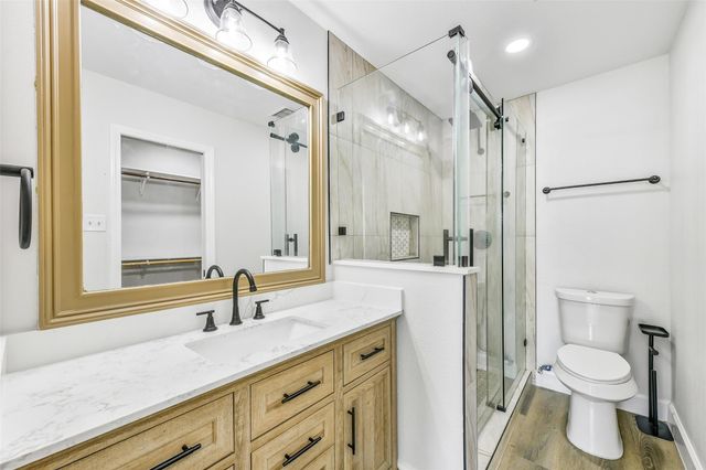 3813 Teakwood Drive, La Porte, TX 77571