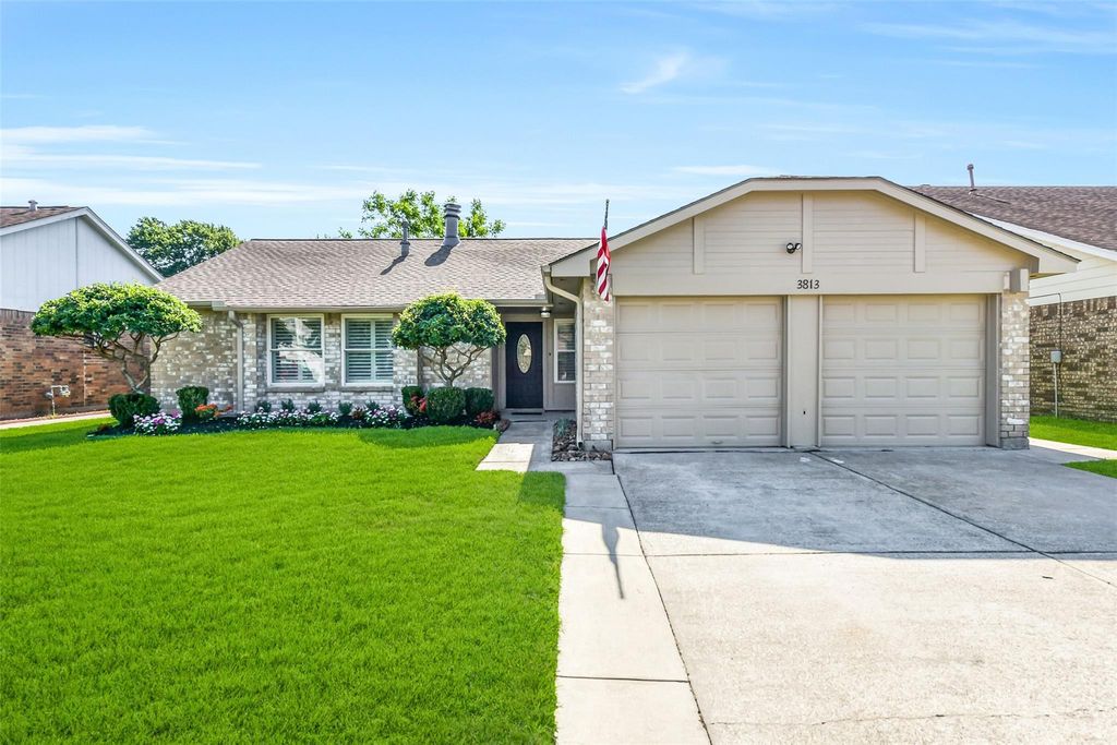 3813 Teakwood Drive, La Porte, TX 77571