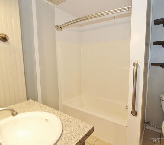 85 S Robinson Rd, Nampa, ID 83687