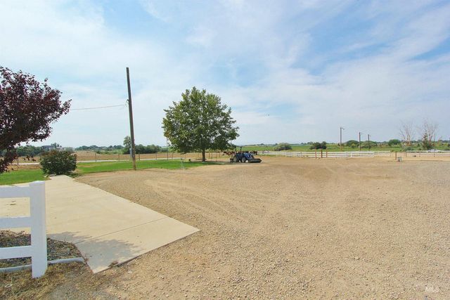 85 S Robinson Rd, Nampa, ID 83687