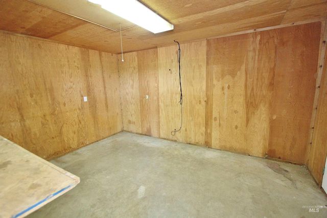 85 S Robinson Rd, Nampa, ID 83687