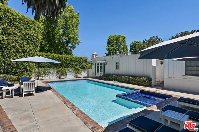 111 S Glenroy Avenue, Los Angeles, CA 90049