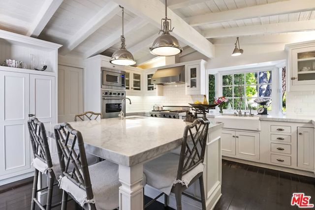 111 S Glenroy Avenue, Los Angeles, CA 90049