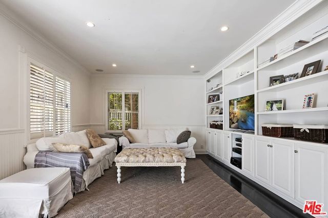 111 S Glenroy Avenue, Los Angeles, CA 90049