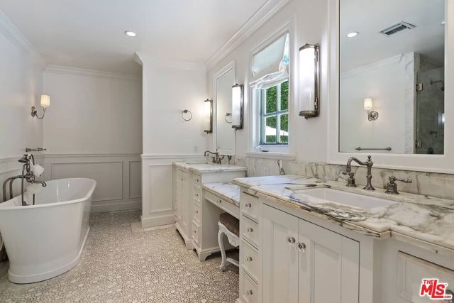 111 S Glenroy Avenue, Los Angeles, CA 90049