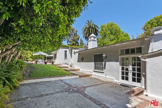 111 S Glenroy Avenue, Los Angeles, CA 90049