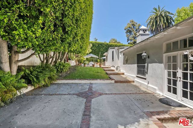 111 S Glenroy Avenue, Los Angeles, CA 90049