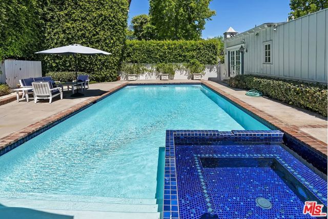 111 S Glenroy Avenue, Los Angeles, CA 90049