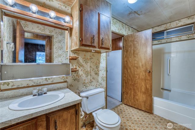 270 NE Saber Drive, Belfair, WA 98528