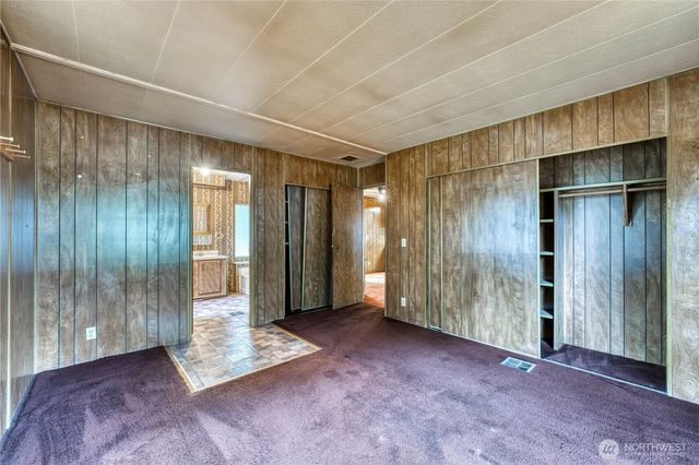 270 NE Saber Drive, Belfair, WA 98528