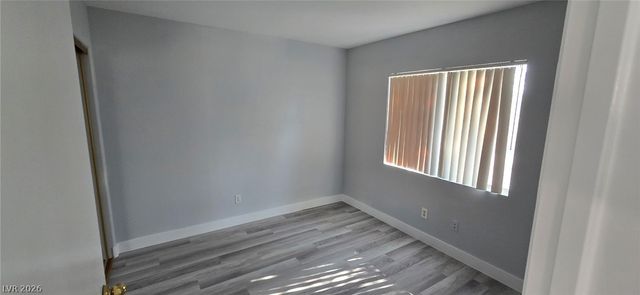 8813 Hampton Green Avenue, Las Vegas, NV 89129