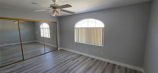8813 Hampton Green Avenue, Las Vegas, NV 89129