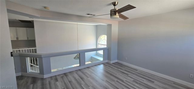 8813 Hampton Green Avenue, Las Vegas, NV 89129