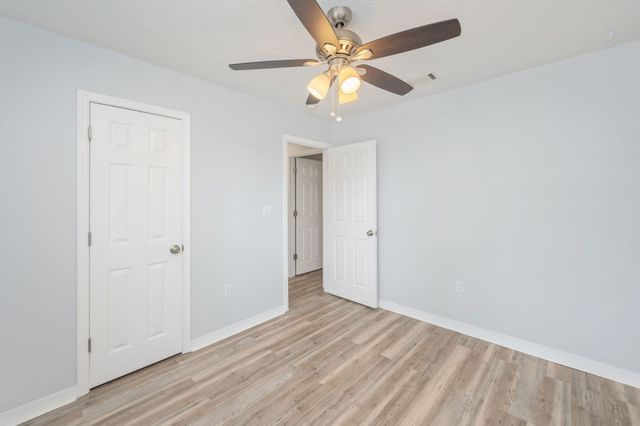 1093 Farmer Street, Crestview, FL 32539