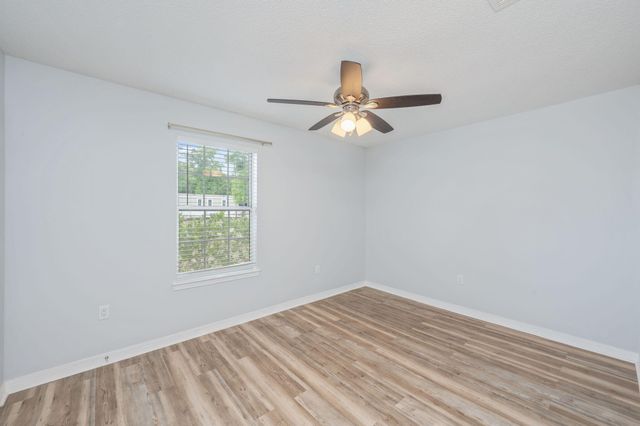 1093 Farmer Street, Crestview, FL 32539