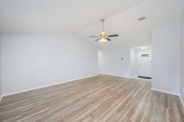 1093 Farmer Street, Crestview, FL 32539