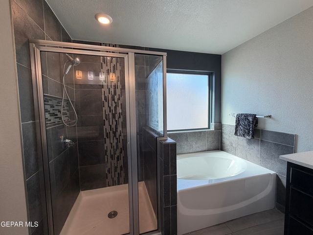 6041 HIDDEN ROW Avenue, El Paso, TX 79924