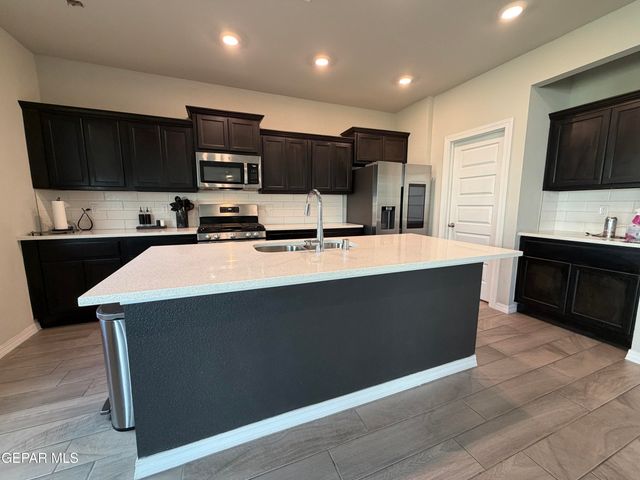 6041 HIDDEN ROW Avenue, El Paso, TX 79924